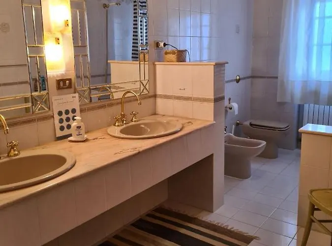 Oda ve Kahvaltı Catarina 3*